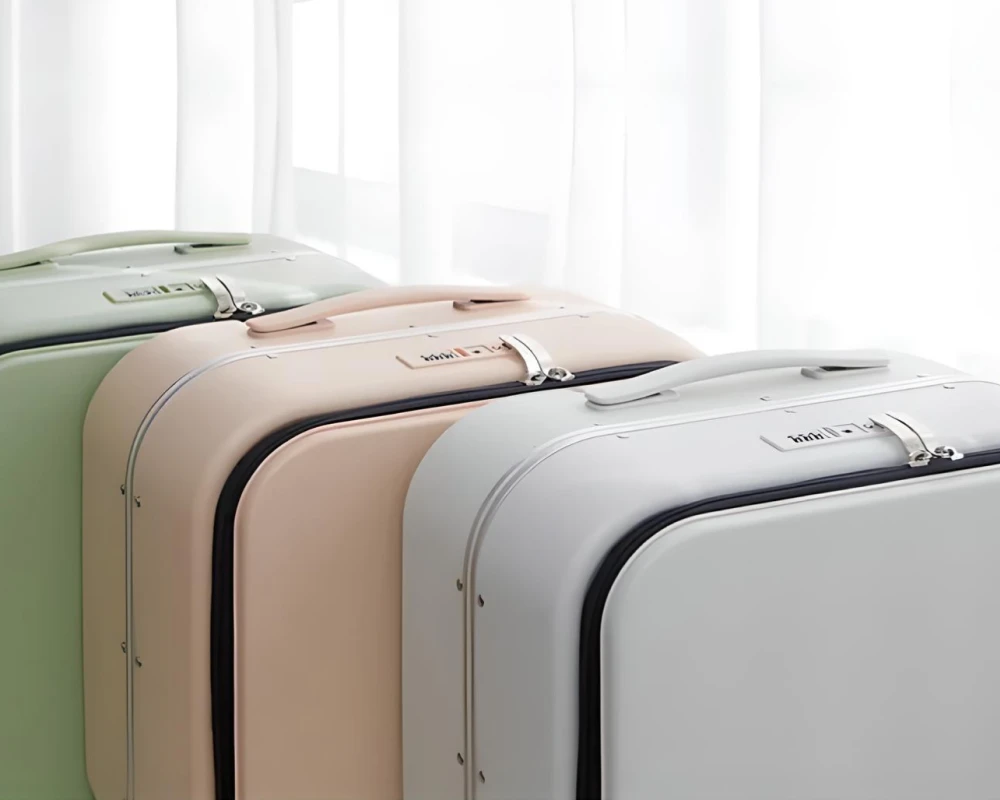 cute hardshell suitcase